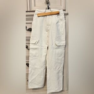 Women’s SHEIN White Cargo Pants.